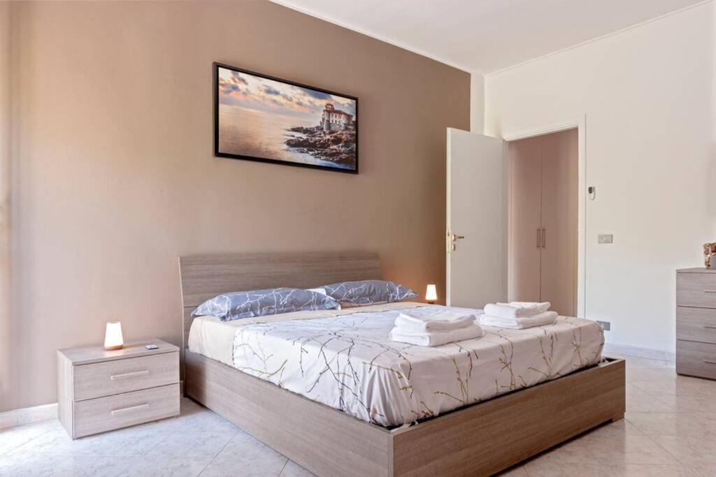 Free Parking Appartamento 5 Stelle Elegante Con Suite Livorno Kültér fotó